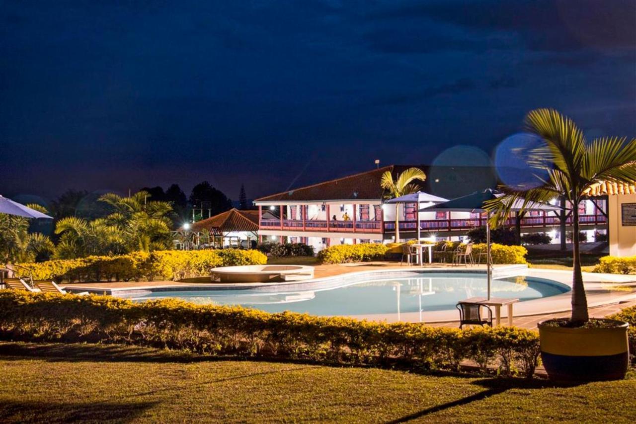 Hotel Arrayanes Del Quindio Монтенегро Екстер'єр фото
