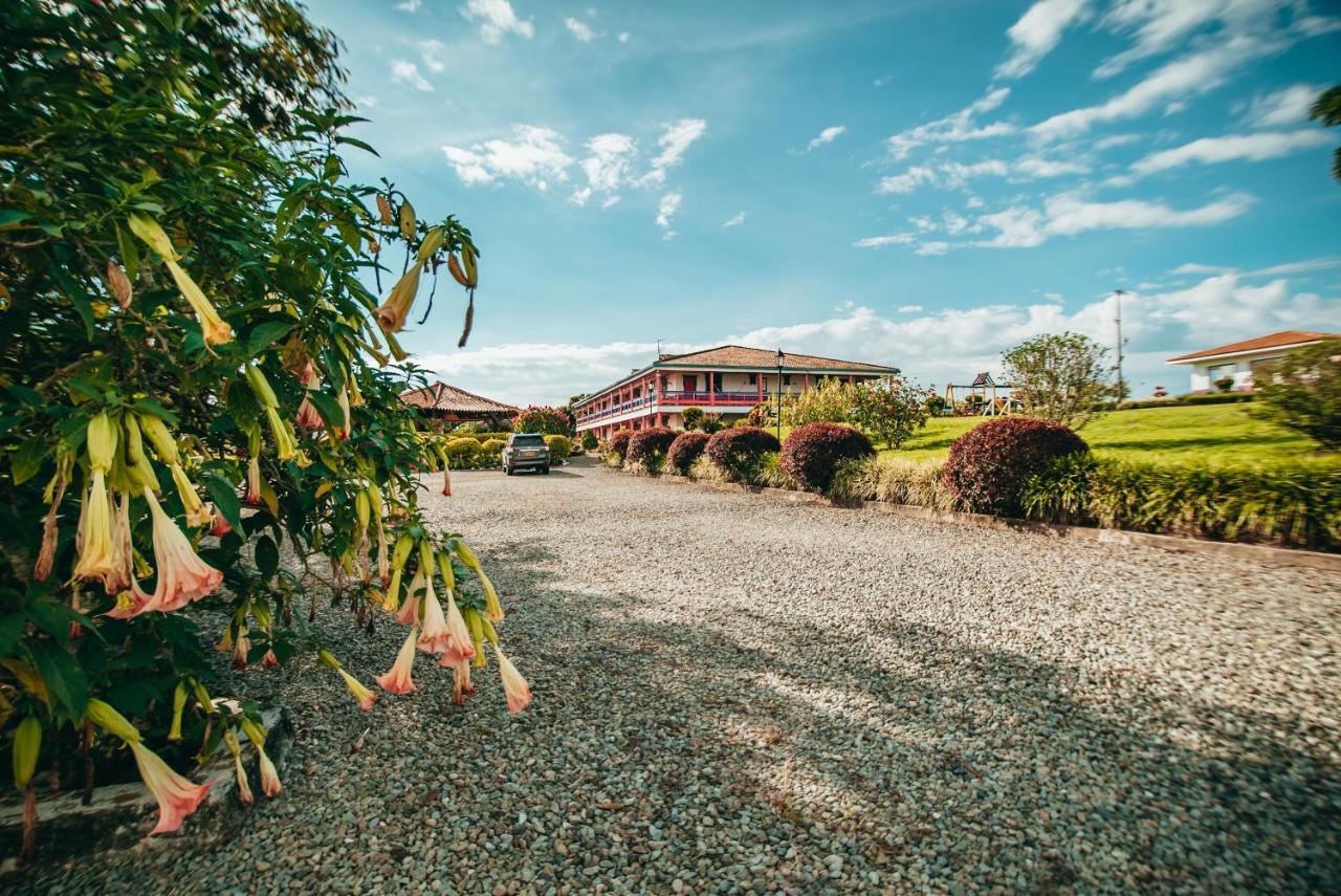 Hotel Arrayanes Del Quindio Монтенегро Екстер'єр фото
