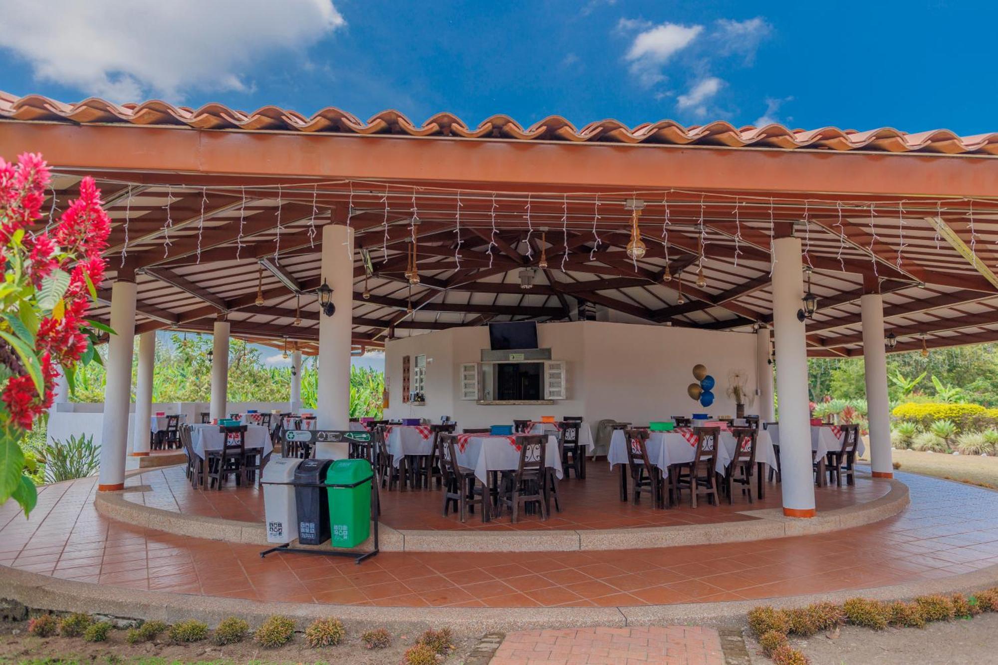 Hotel Arrayanes Del Quindio Монтенегро Екстер'єр фото
